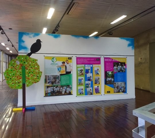 frente do espaço da exposição