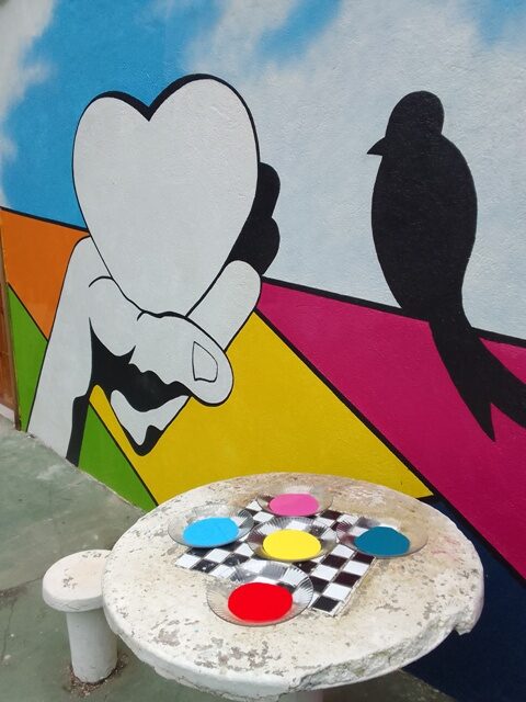 as tintas do projeto Põe a Mão no Coração